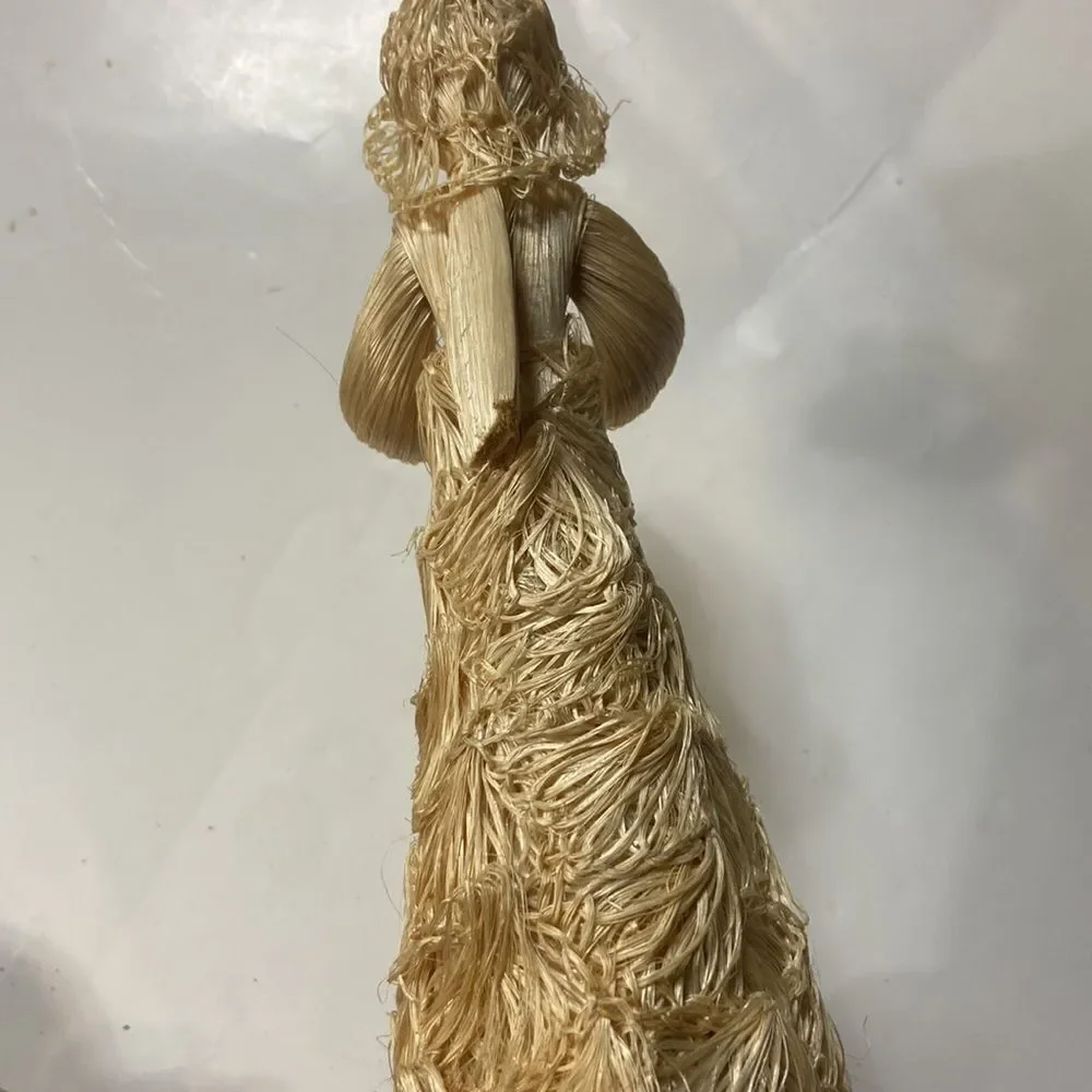 VTG,Art Country  Finely Doll  Handmade Made In Philippines Wicker